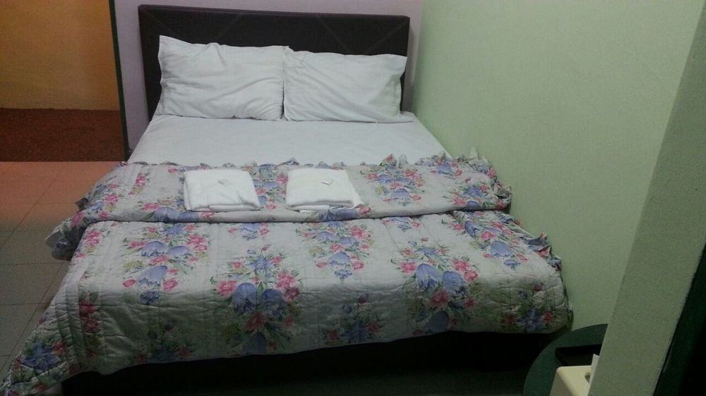 Oyo 89584 Hotel Sahara Kuala Kubu Baharu Kültér fotó