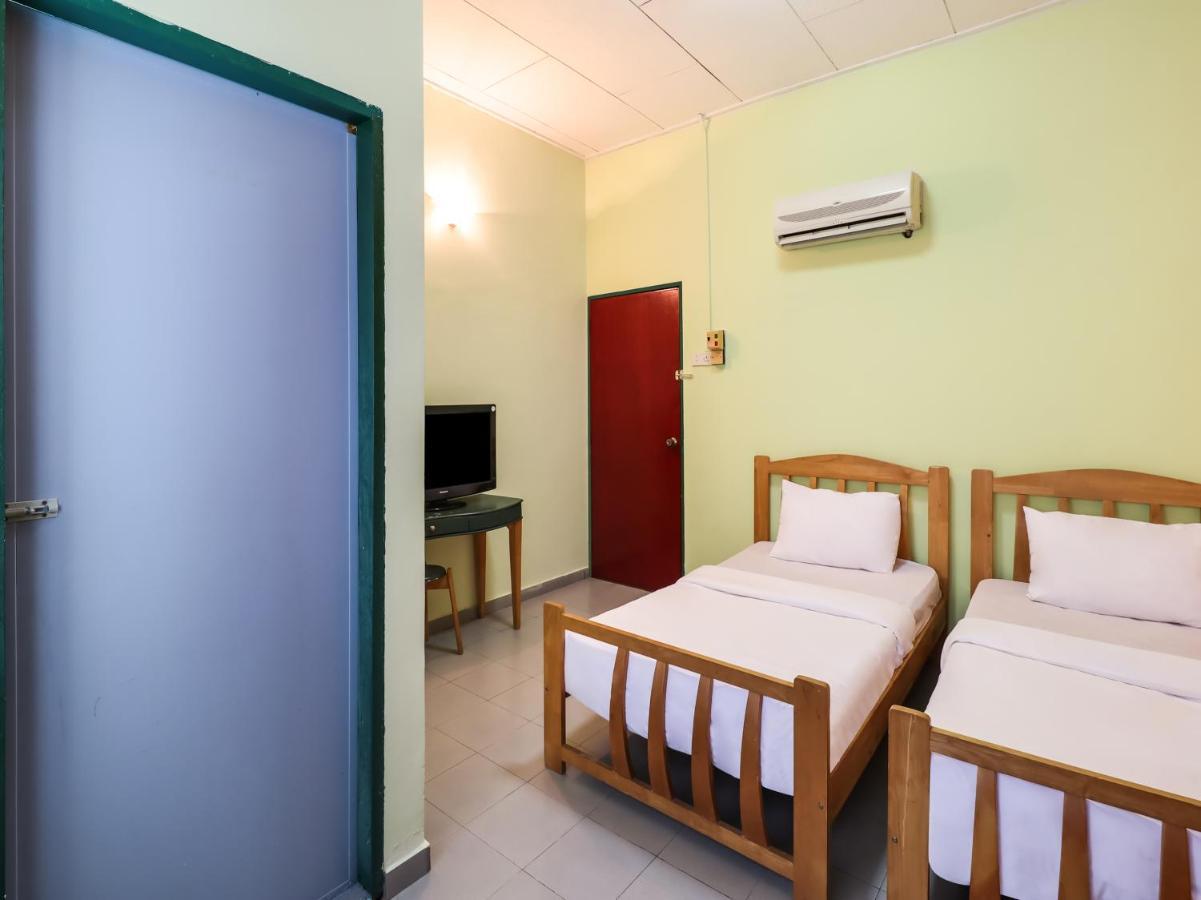Oyo 89584 Hotel Sahara Kuala Kubu Baharu Kültér fotó