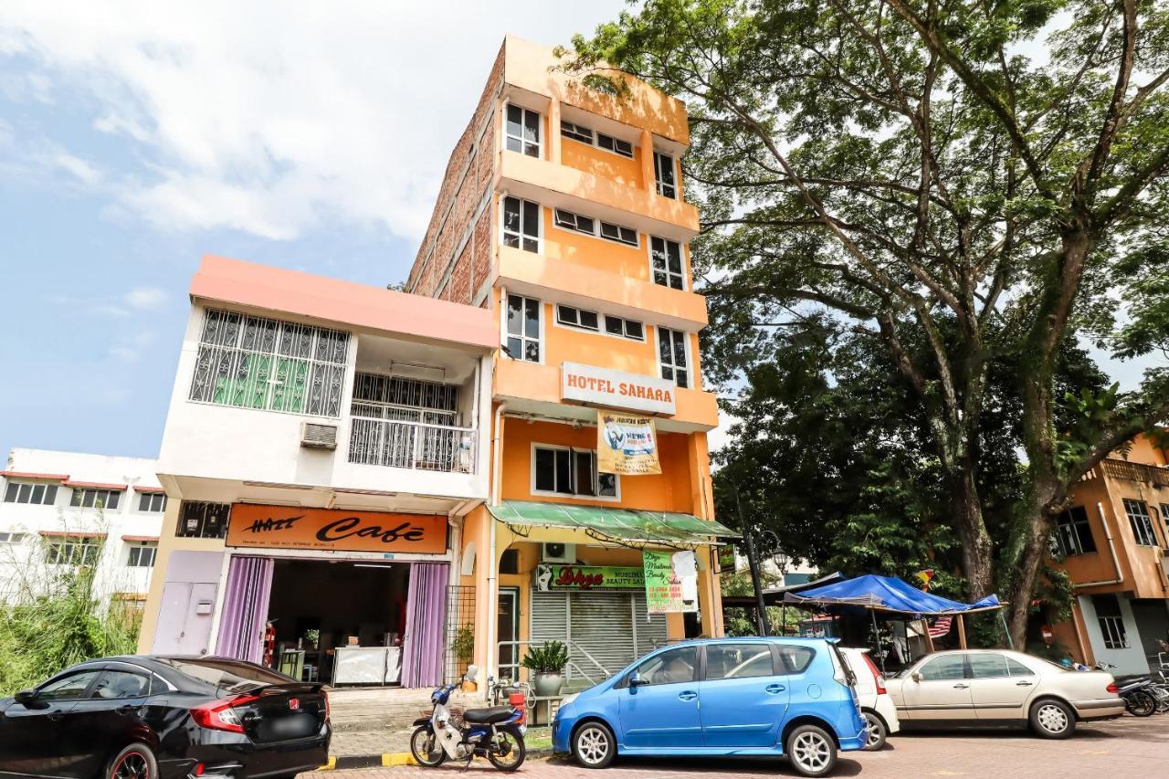Oyo 89584 Hotel Sahara Kuala Kubu Baharu Kültér fotó