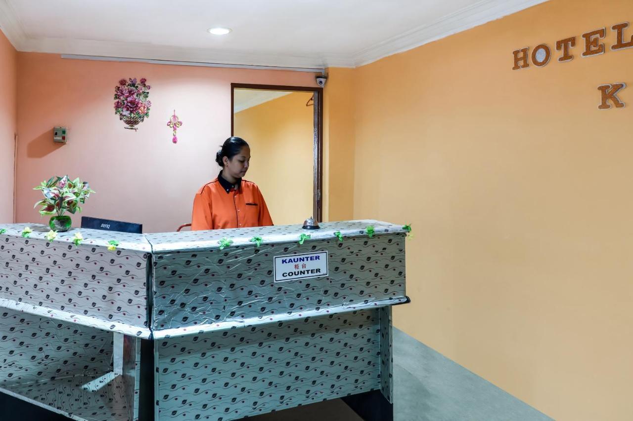 Oyo 89584 Hotel Sahara Kuala Kubu Baharu Kültér fotó