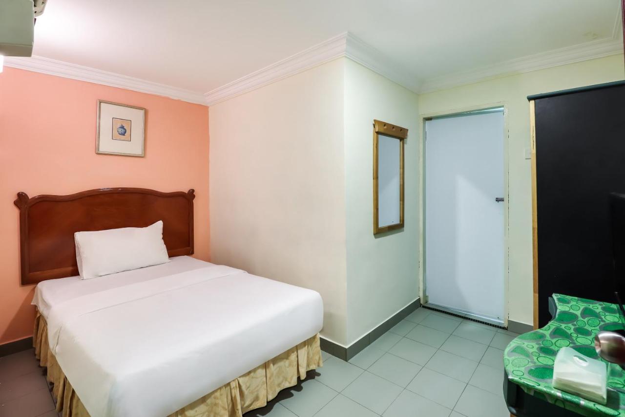 Oyo 89584 Hotel Sahara Kuala Kubu Baharu Kültér fotó