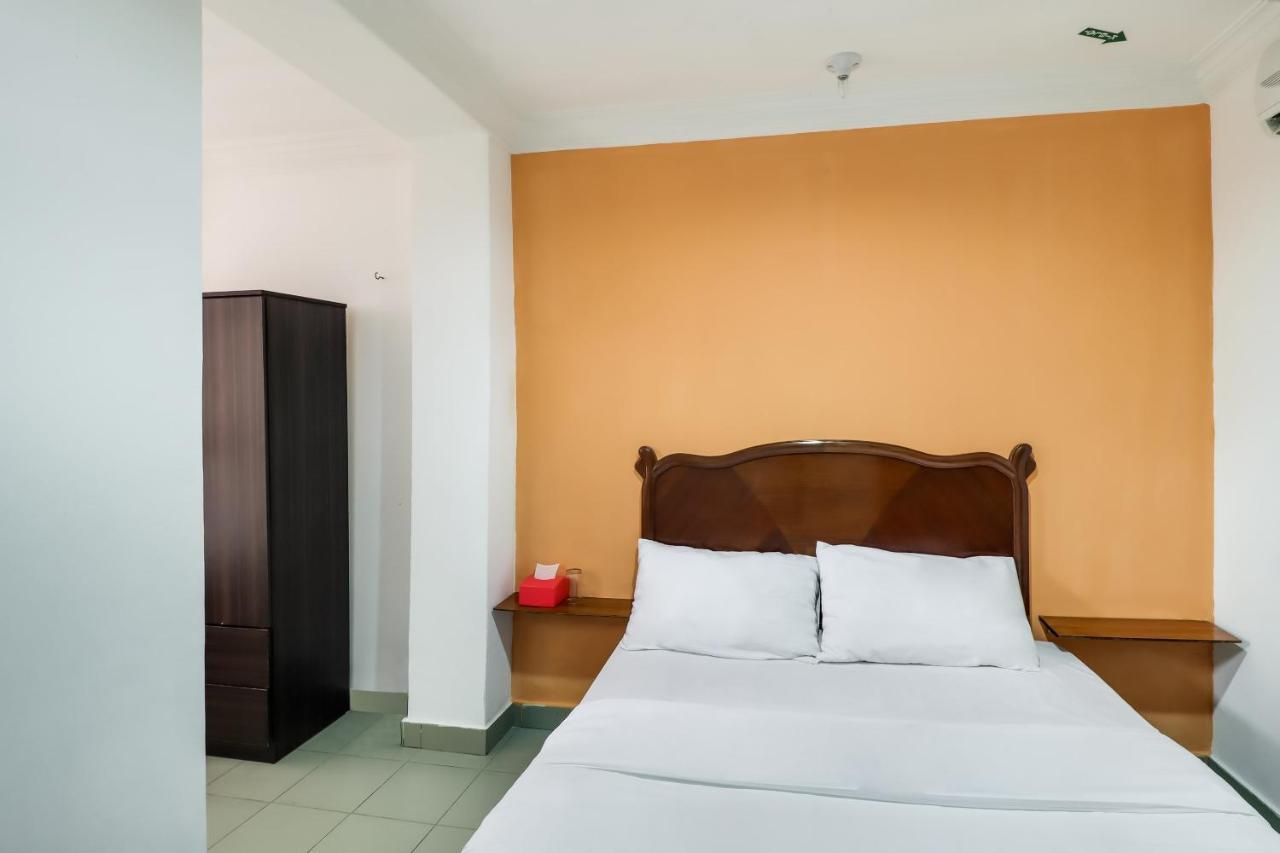 Oyo 89584 Hotel Sahara Kuala Kubu Baharu Szoba fotó