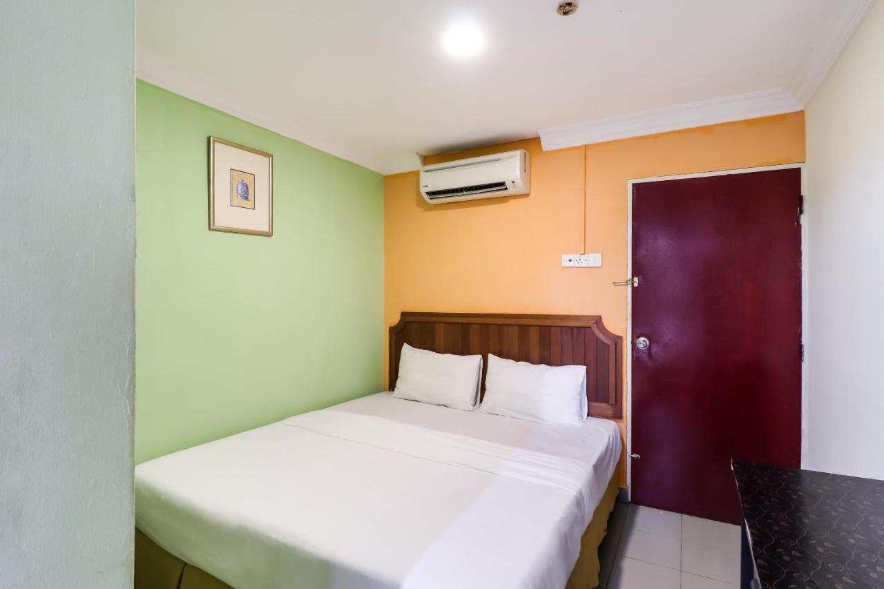 Oyo 89584 Hotel Sahara Kuala Kubu Baharu Szoba fotó