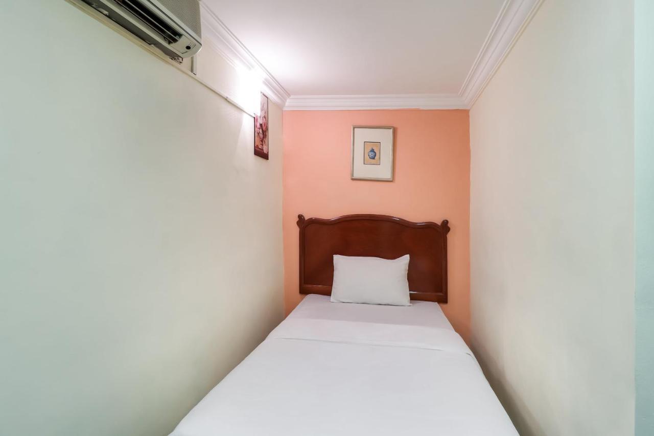 Oyo 89584 Hotel Sahara Kuala Kubu Baharu Kültér fotó
