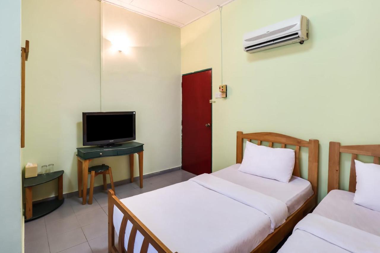 Oyo 89584 Hotel Sahara Kuala Kubu Baharu Kültér fotó